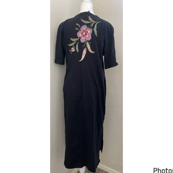 Dress - Picture 7 of 9